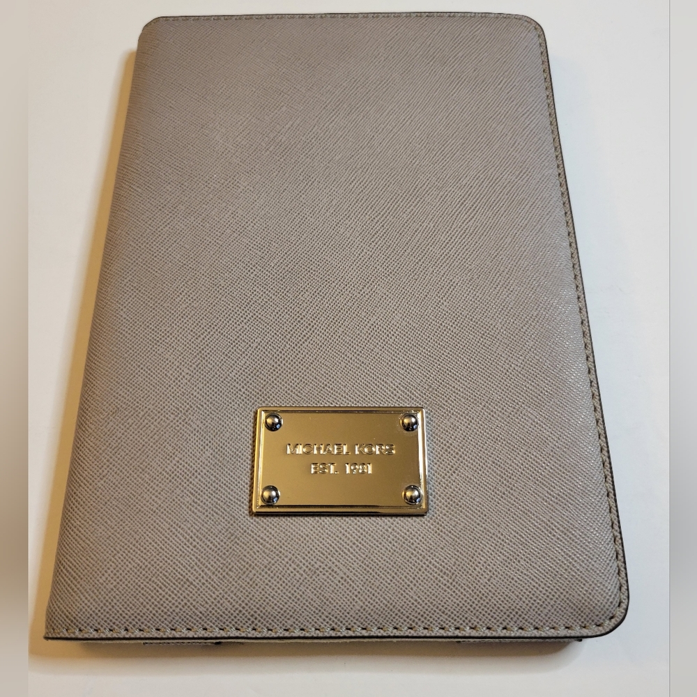 Michael Kors I pad case
